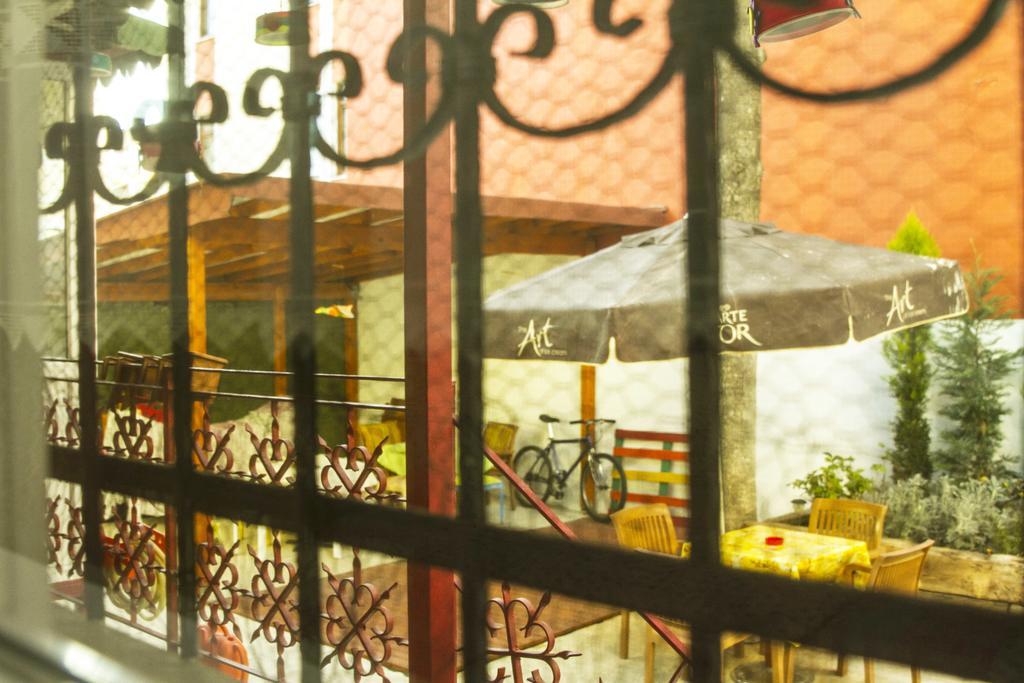 אודיירן Limon Hostel מראה חיצוני תמונה