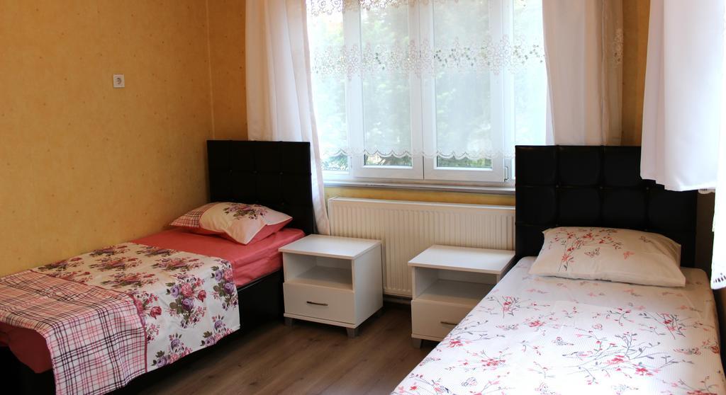אודיירן Limon Hostel מראה חיצוני תמונה